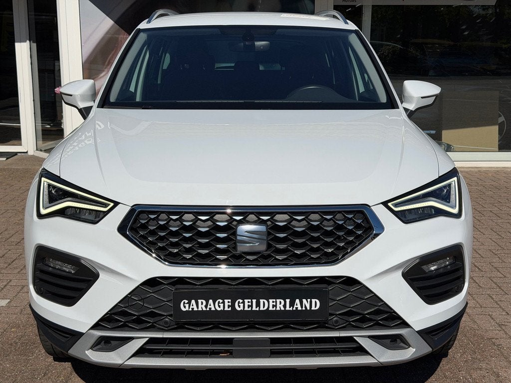 SEAT Ateca 1.5 TSI Xperience Intense | Leder/Alcantara | Ful, 15 km/l, Zwart, 4 cilinders, 150 pk