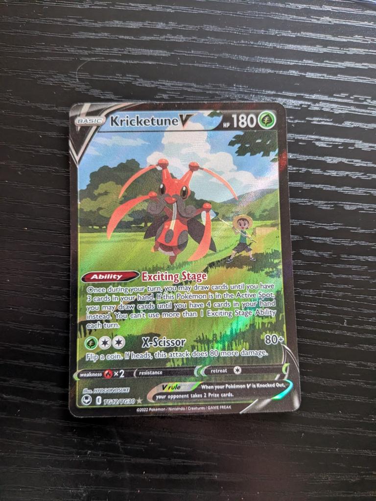 Kricketune V Pokémon Kaart (TCG22/TCG30) - Zo goed als nieuw, Ophalen of Verzenden, Zo goed als nieuw, Losse kaart, Foil