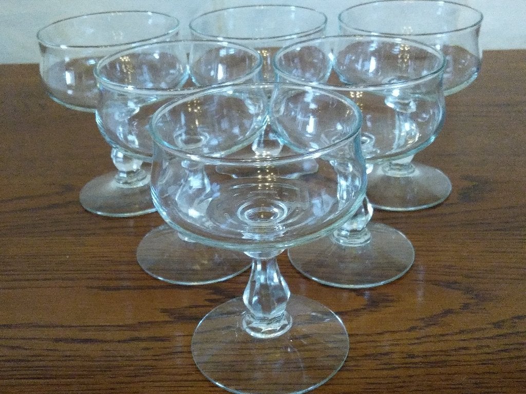 6 CHAMPAGNE-GLAZEN op balustervoet 11,5 cm hoog, Antiek en Kunst, Ophalen of Verzenden