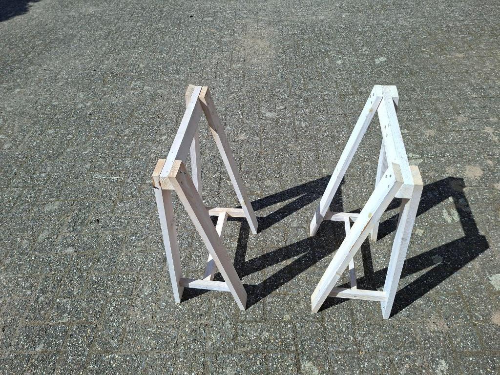 2 Houten schragen, Ophalen, Nieuw