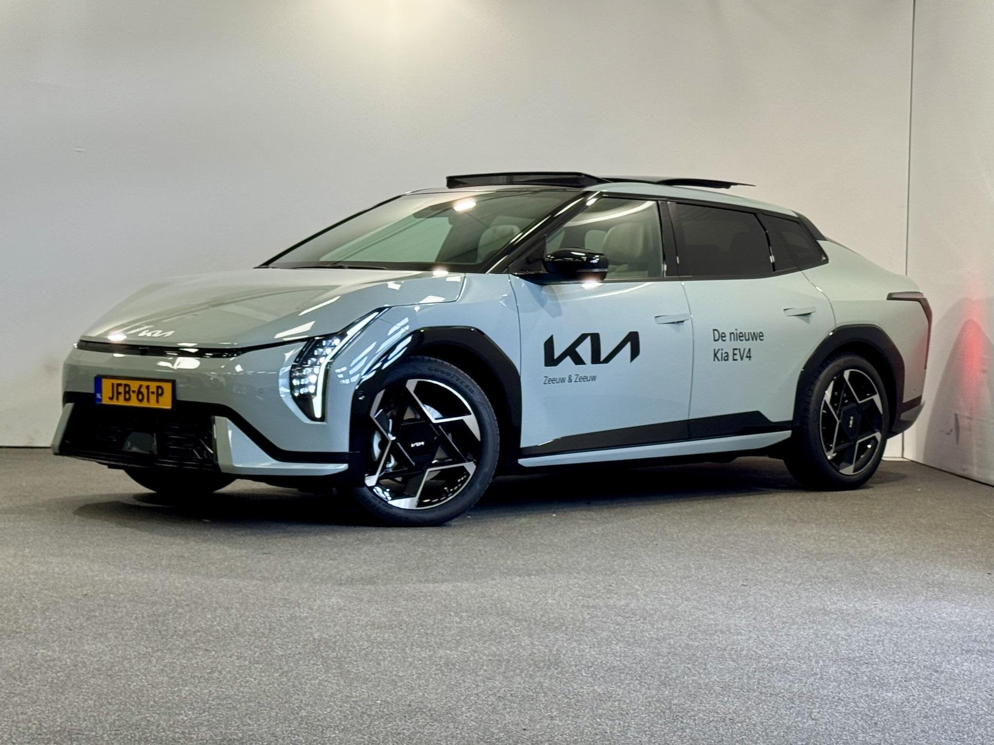 Kia EV4 Fastback GT-PlusLine 81.4 kWh | 204 pk | 595 km acti, Auto's, 33 min, Origineel Nederlands, 584 km, 204 pk
