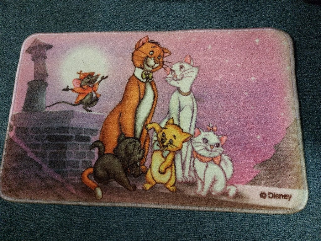 Disney - 6 kleine kinderkleedjes / 80 cm x 50 cm, Antiek en Kunst, Ophalen