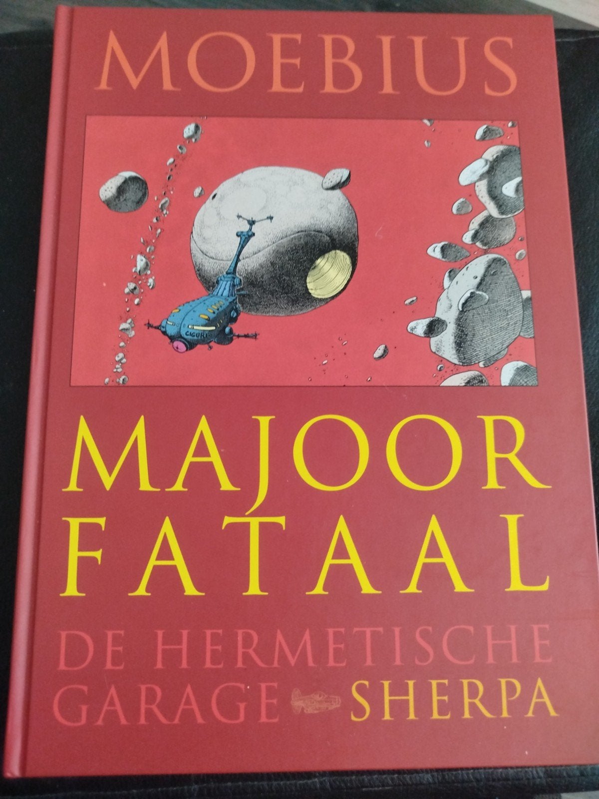 MOEBIUS MAJOOR FATAAL HERMETISCHE GARAGE HARDCOVER SHERPA, Eén stripboek, Ophalen of Verzenden, Zo goed als nieuw, Moebius (Jean Giraud)
