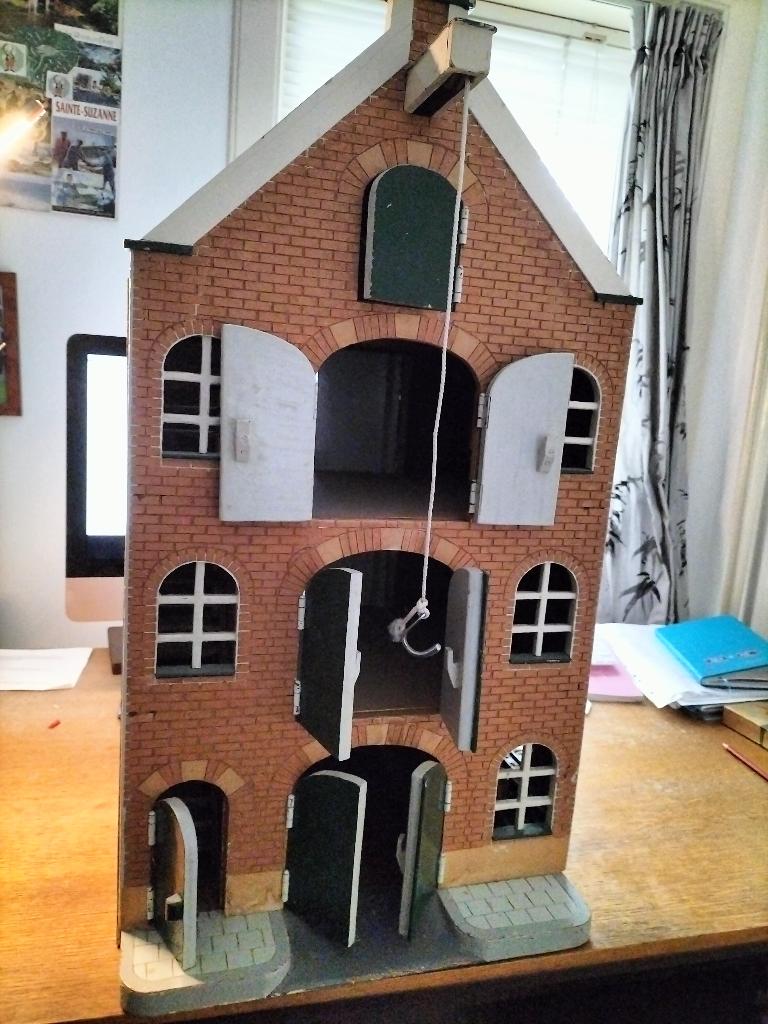Amsterdams grachtenpand  speelhuis, Ophalen, Gebruikt, Poppenhuis