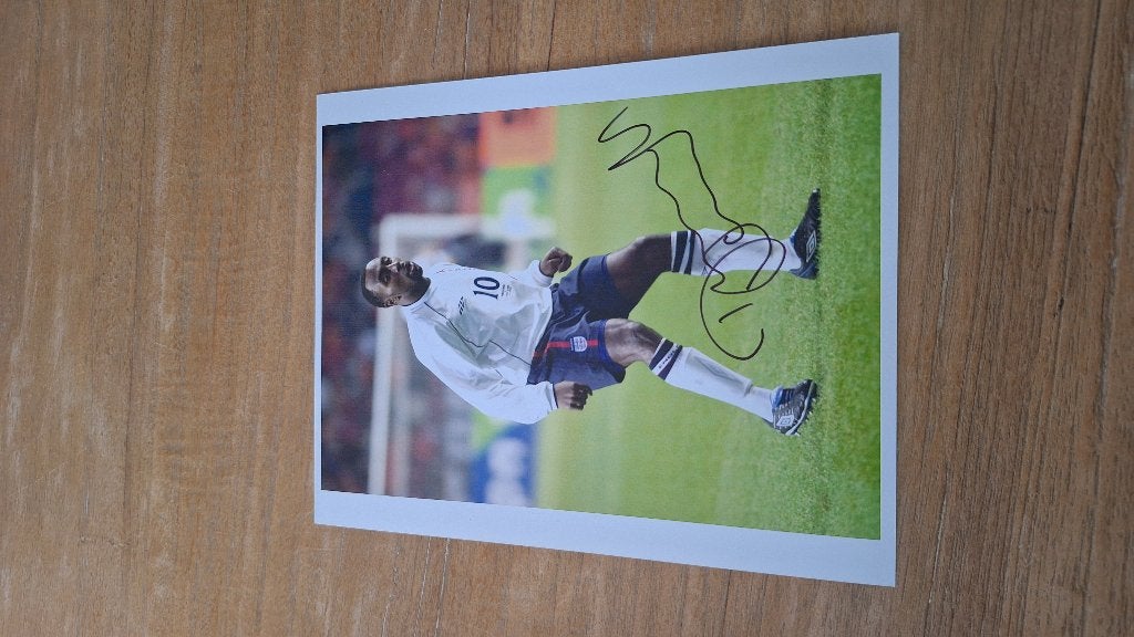 Foto 20x25cm met handtekening; Darius Vassell # Aston Villa, Ophalen of Verzenden, Nieuw, Buitenlandse clubs, Overige typen