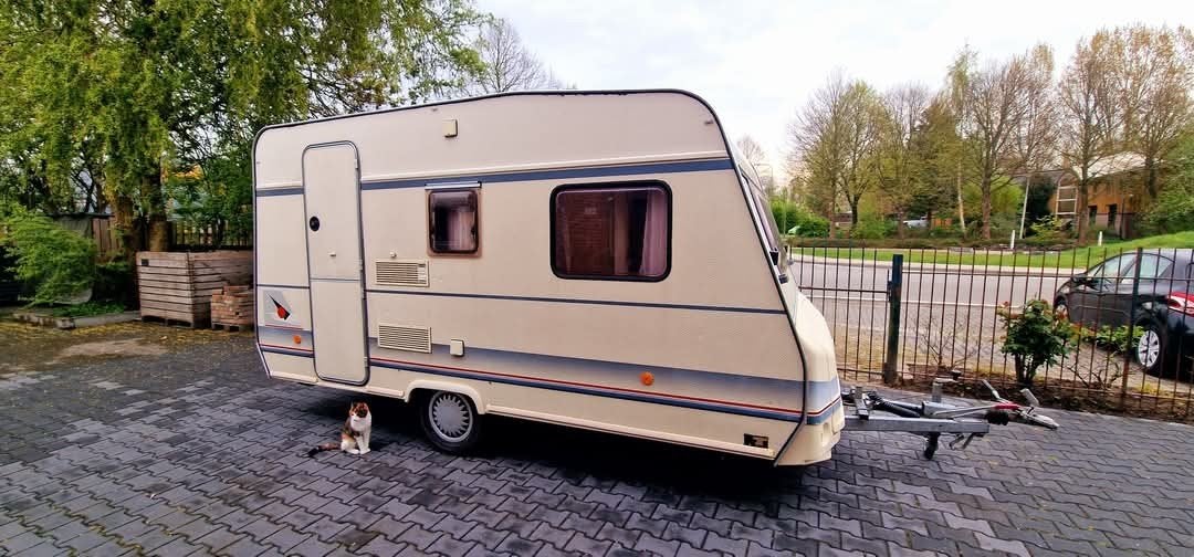 Caravan Burstner Holiday 400, Koelkast, Treinzit, Particulier, Bürstner