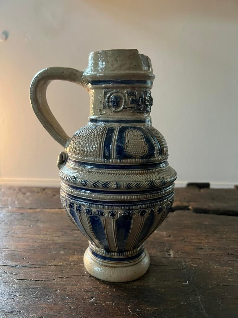 Westerwald steengoed kruik — 17e eeuw | 22 cm, Ophalen of Verzenden