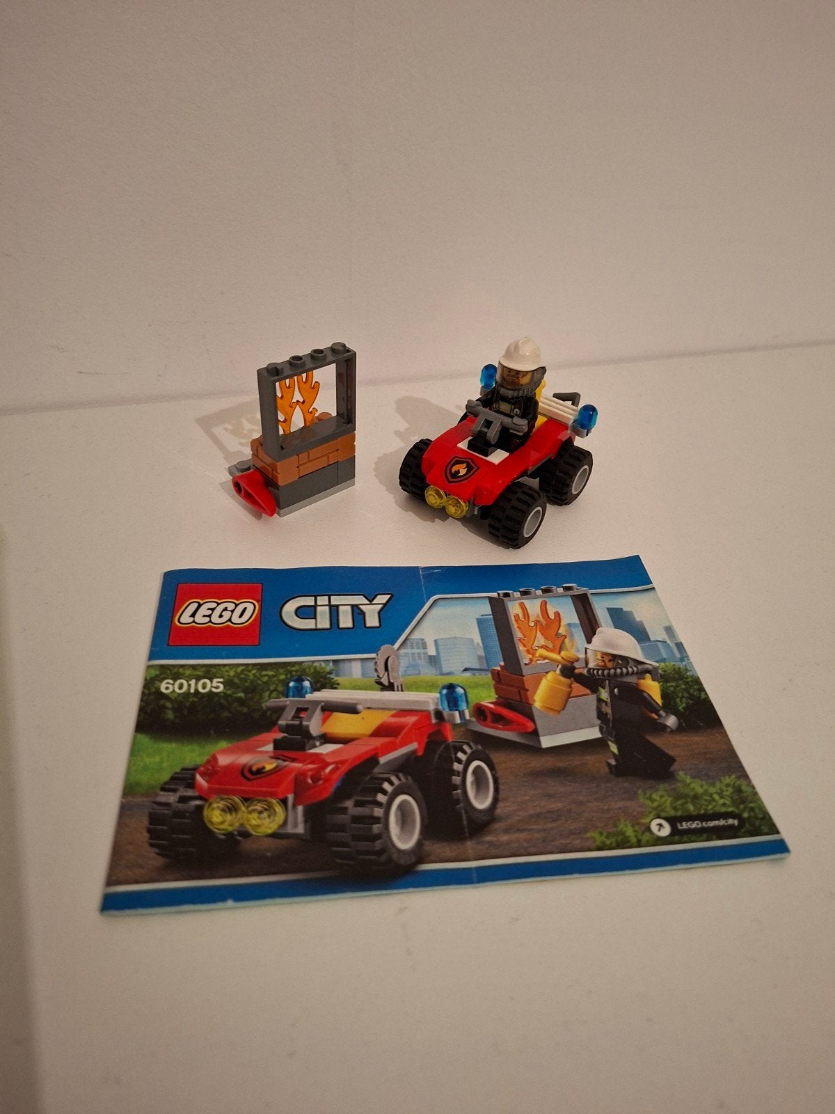Lego city 60105 compleet met boekje, Compleet, City, Lego, Ophalen of Verzenden