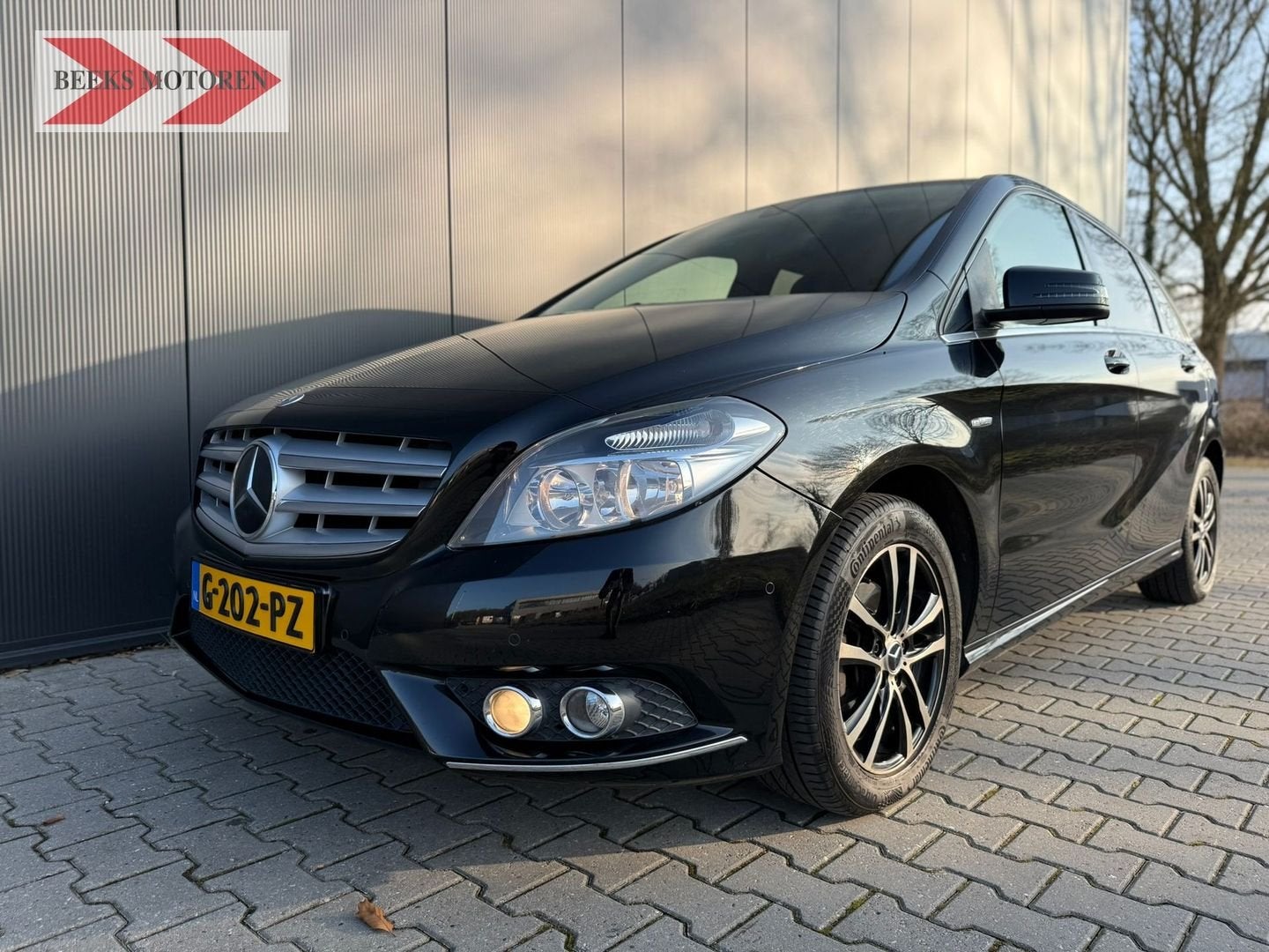 NETTE MERCEDES-BENZ B-Klasse B 180 2012 VOL, TREKHAAK, APK, Auto's, Voorwielaandrijving, Stof, Gebruikt, Zwart