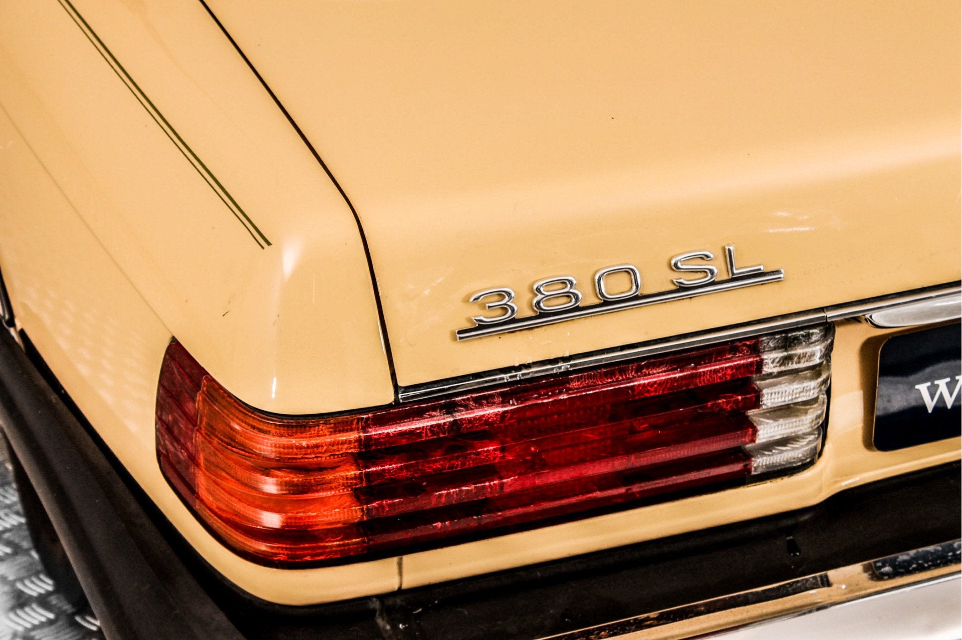 Mercedes-Benz SL-Klasse Roadster 380 SL (bj 1982, automaat), Auto's, Automaat, Gebruikt, 8 cilinders, Lederen bekleding