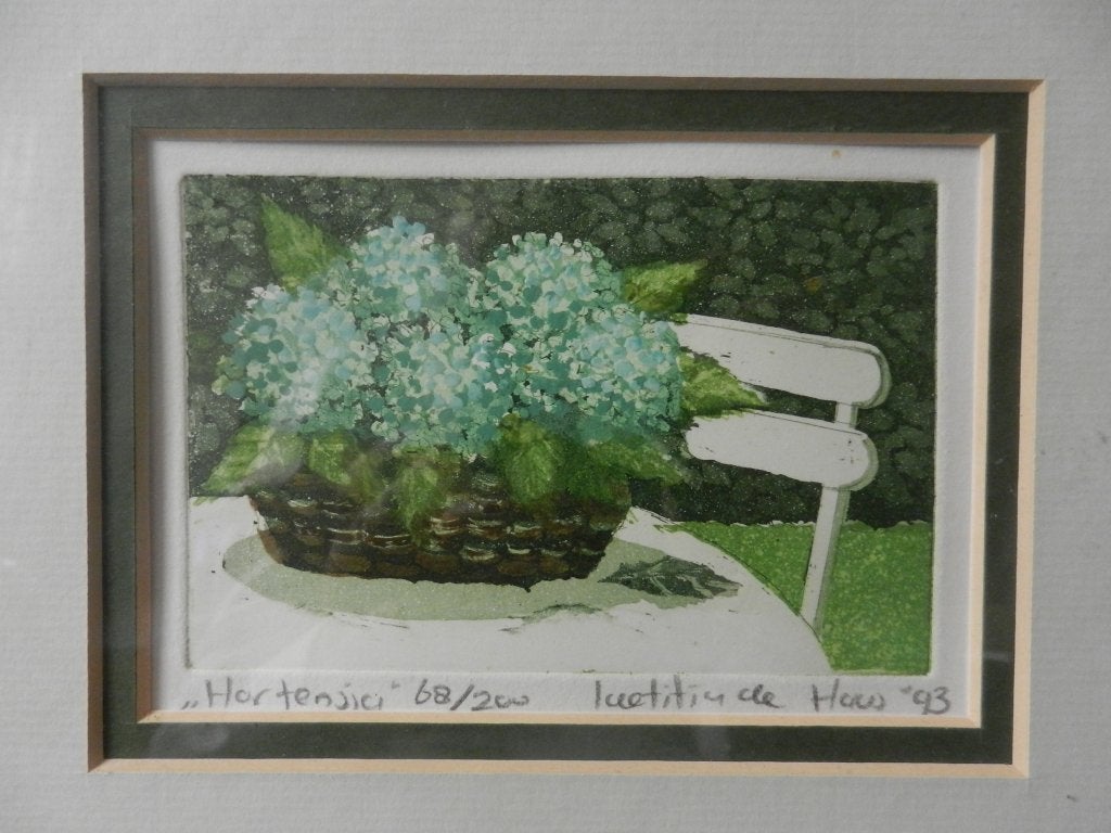 Leuke kleurenets Hortensia op tafel Laetitia de Haas 1993, Antiek en Kunst, Ophalen of Verzenden, Met tekst, Flora en Fauna, 1950 - 1999