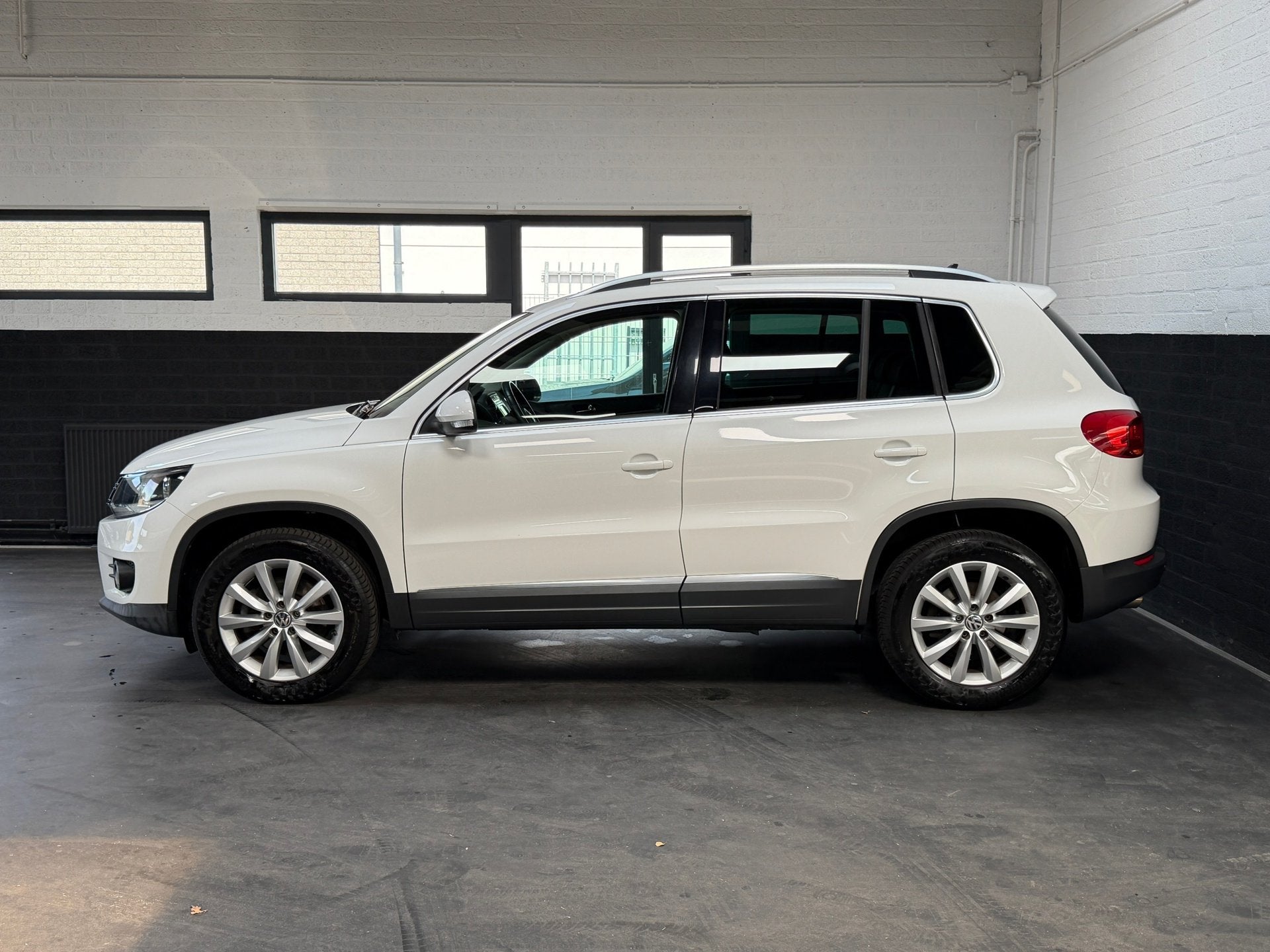 Volkswagen Tiguan 1.4 TSI Comfort&Design | Pano | Navi | Cli, Auto's, Voorwielaandrijving, Euro 5, 15 km/l, Gebruikt