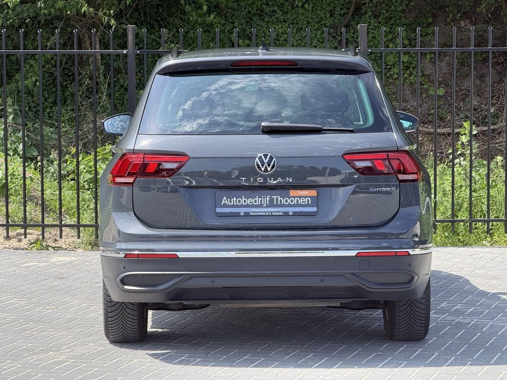 Volkswagen Tiguan 1.4 TSI eHybrid Life | Trekhaak | Leer | C, 4 cilinders, Hybride Elektrisch/Benzine, SUV of Terreinwagen, 750 kg