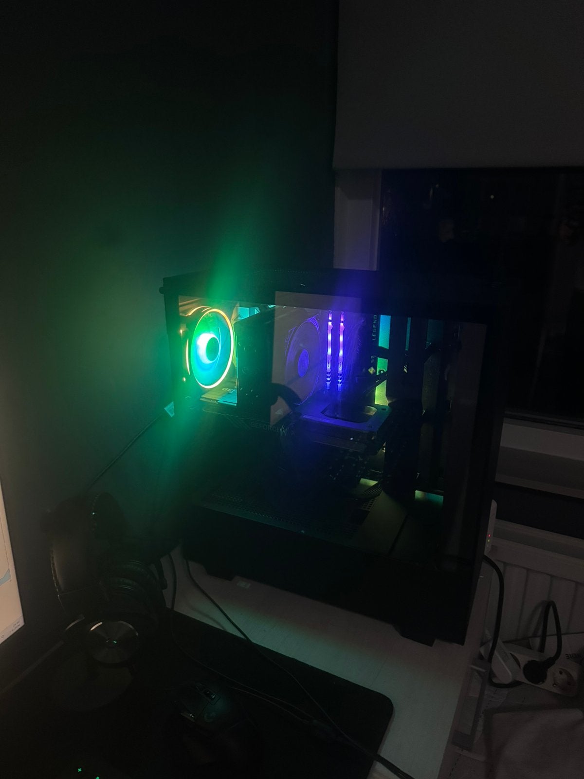 Intel I7 10000F, RTX Nvidia 4060, 2x 8 gb ram, 1TB SSD, Ophalen, 2 tot 3 Ghz, Zo goed als nieuw, SSD