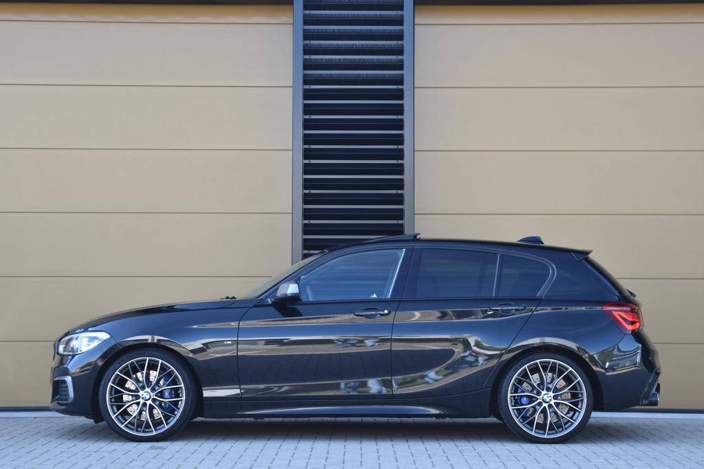 BMW 1-serie M140i xDrive High Executive * Schuifdak * M-Perf, Auto's, BMW, Gebruikt, Met garantie (alle), Bedrijf, Vierwielaandrijving