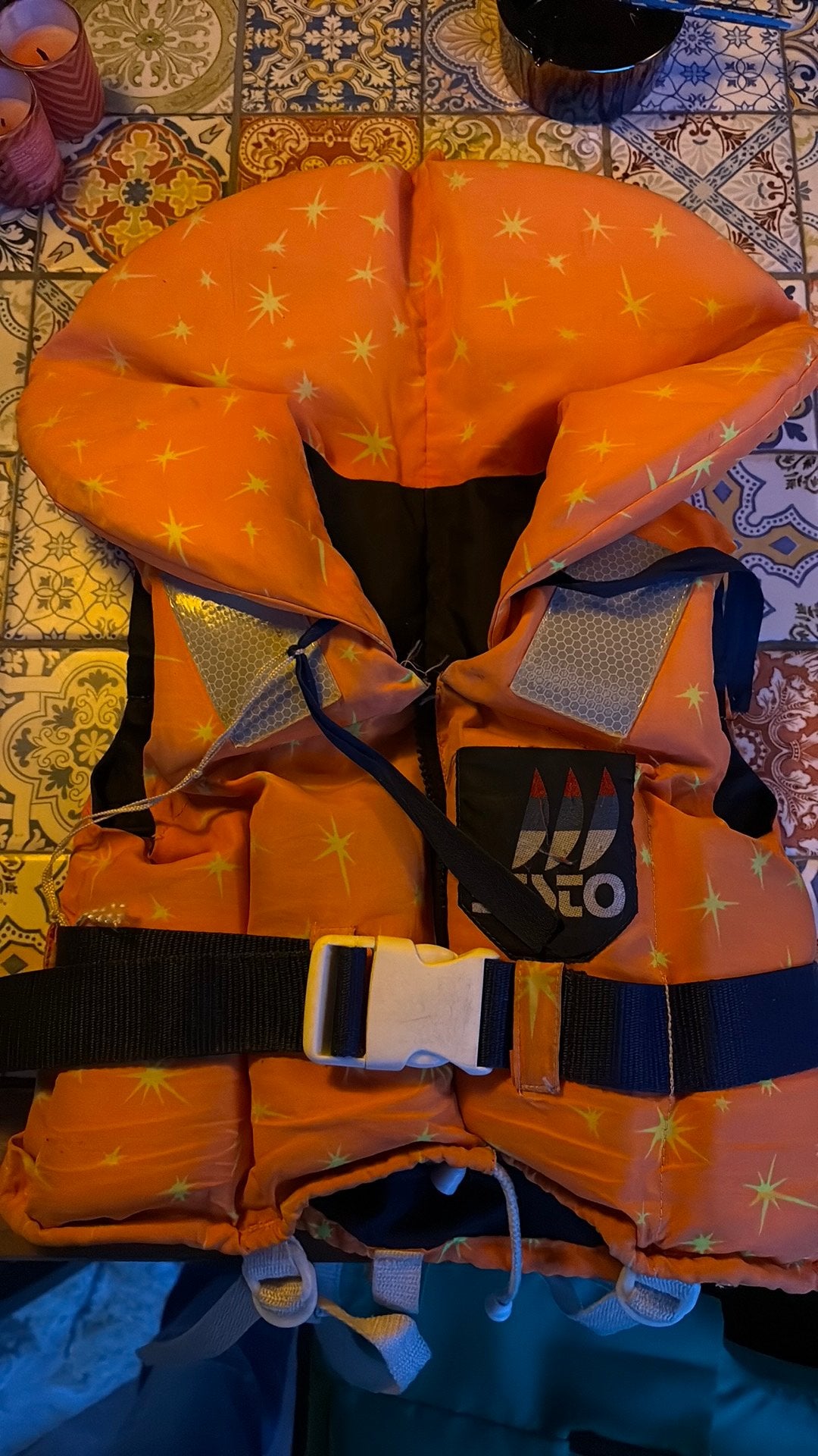 Zwemvest, reddingsvest Besto, 15-20 kg, Watersport en Boten, Watersportkleding, Ophalen of Verzenden, Gebruikt, Kind, Reddingsvest of Zwemvest