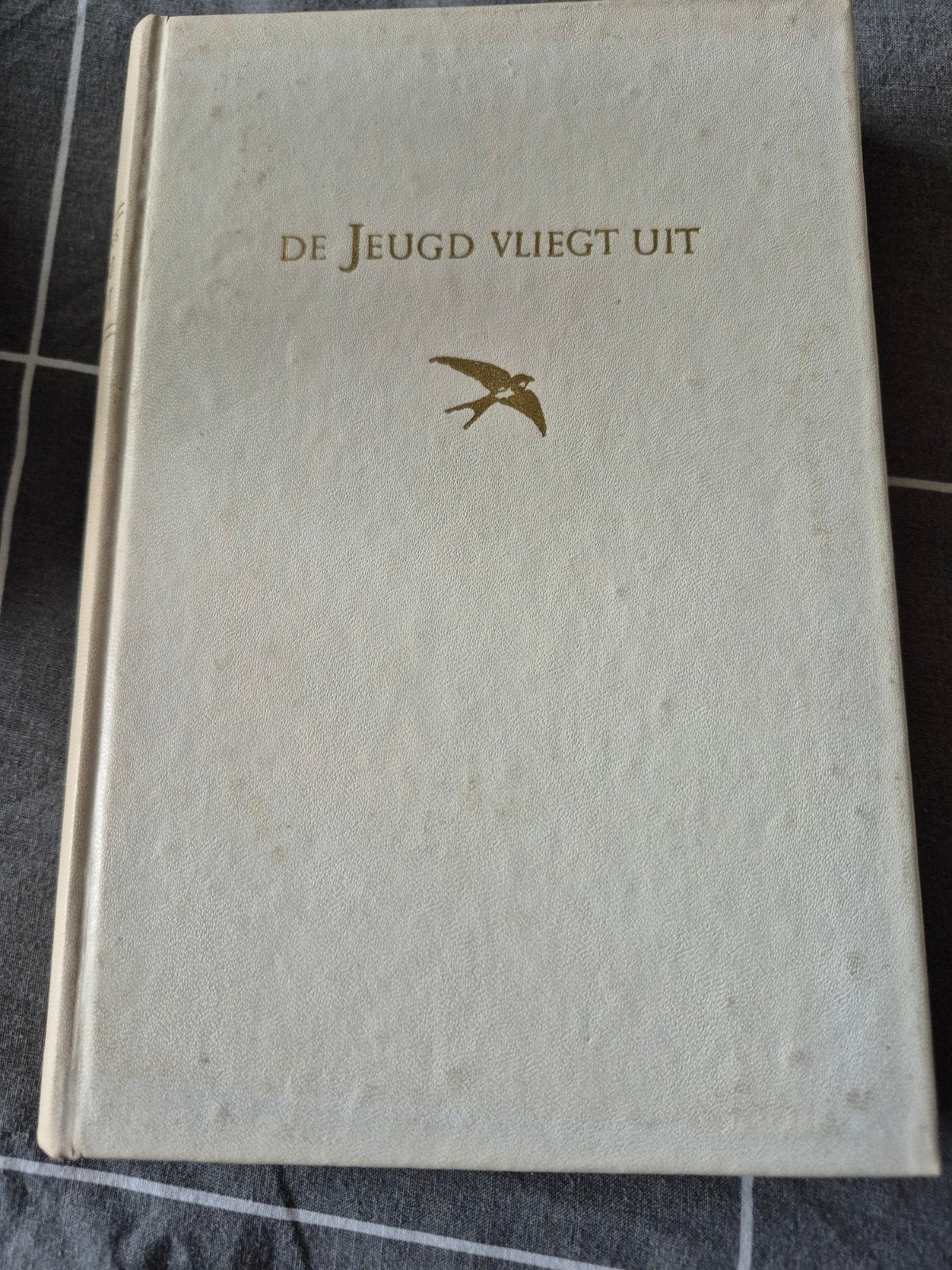 De Jeugd Vliegt Uit - J. de Vries (Oud boek) 3 delen, Ophalen of Verzenden, Gelezen, J. de Vries, Fictie algemeen