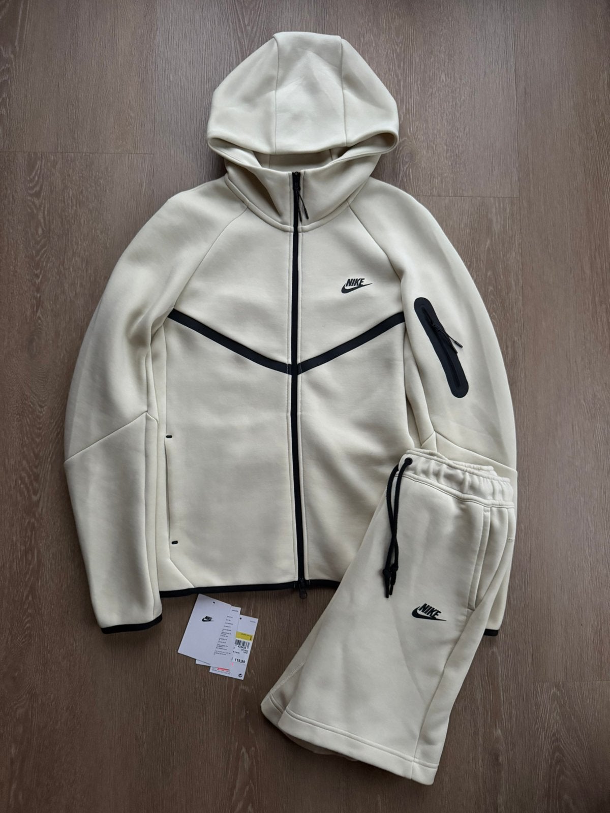 Nike tech fleece trainingspak cream maat s, Ophalen of Verzenden, Nieuw, Maat 46 (S) of kleiner