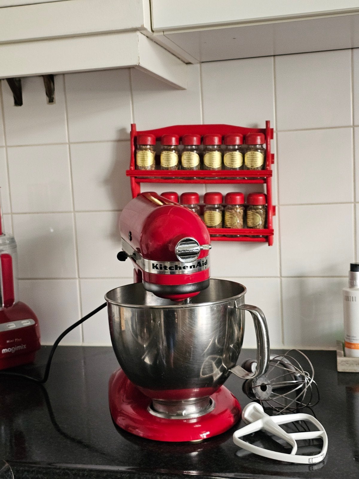 KitchenAid Artisan Keukenmixer Rood - Zo goed als nieuw, Witgoed en Apparatuur, Keukenmixers, 4 liter of meer, 3 snelheden of meer
