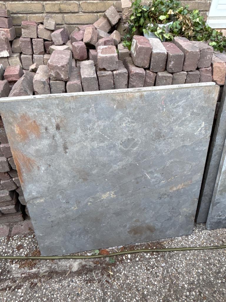 Leisteen tegels 100x100cm - 2 hele + meerdere delen, Tuin en Terras, Tegels en Klinkers, Ophalen of Verzenden, Gebruikt, Overige materialen