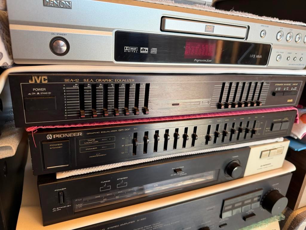 JVC SEA-12 & Pioneer GR-331 Grafische Equalizers, Audio, Tv en Foto, Ophalen of Verzenden, Gebruikt