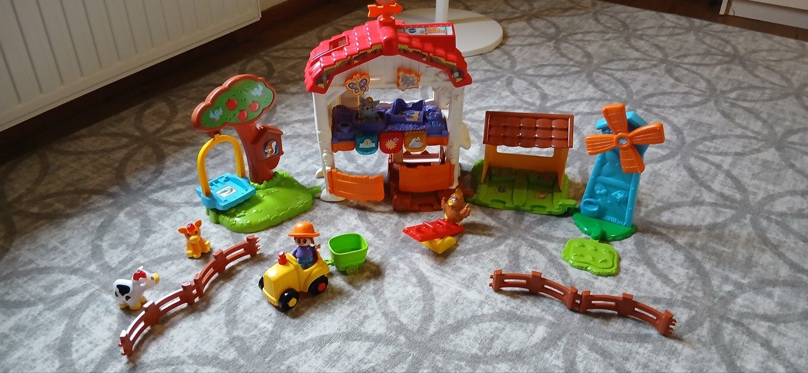 VTech Vrolijke Vriendjes Speelboerderij met accessoires, Ophalen of Verzenden, Gebruikt, 6 maanden tot 2 jaar