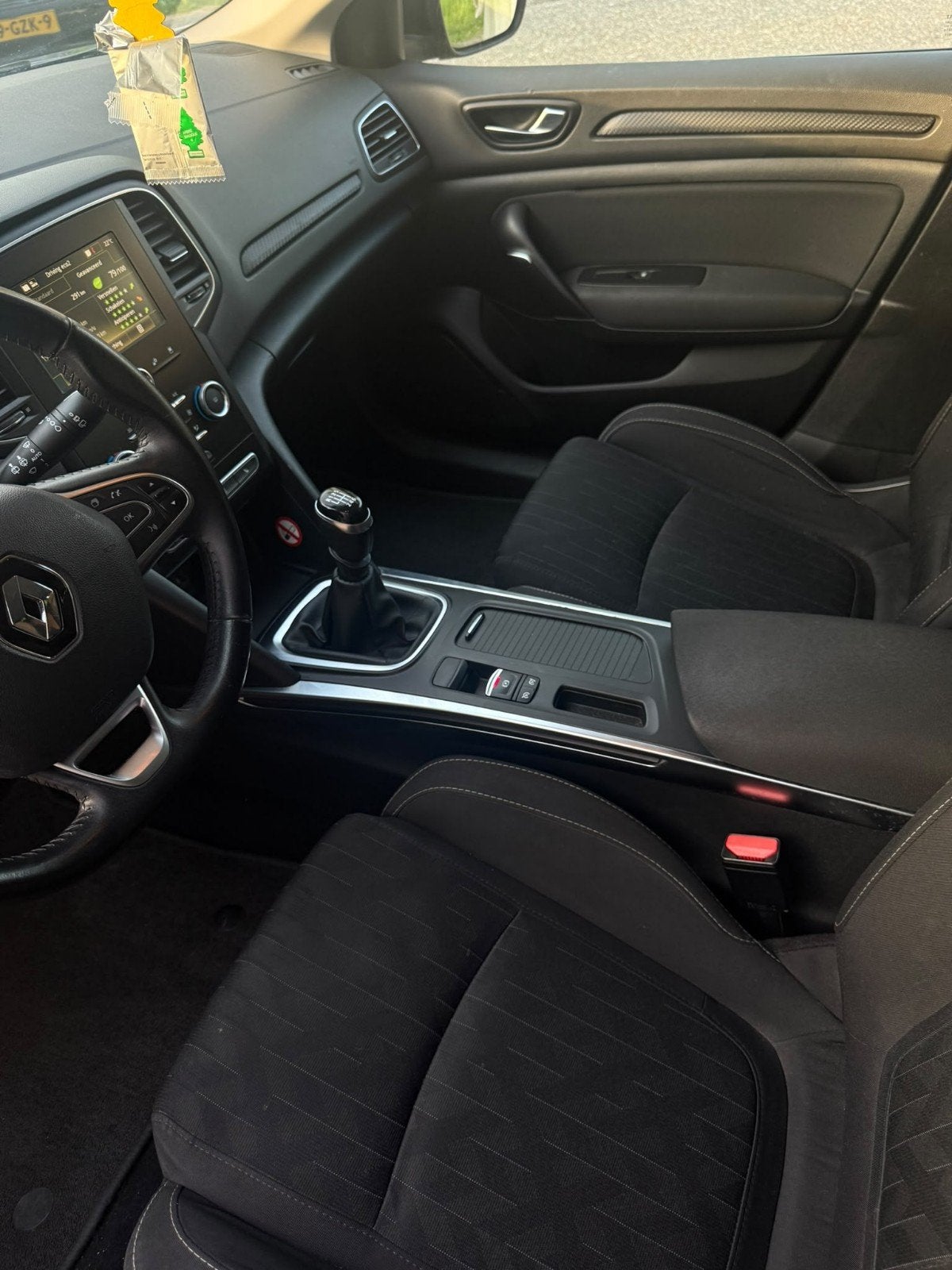 Foto 8 van Renault Mégane 1.3 Energy TCe 115pk 2020 Grijs