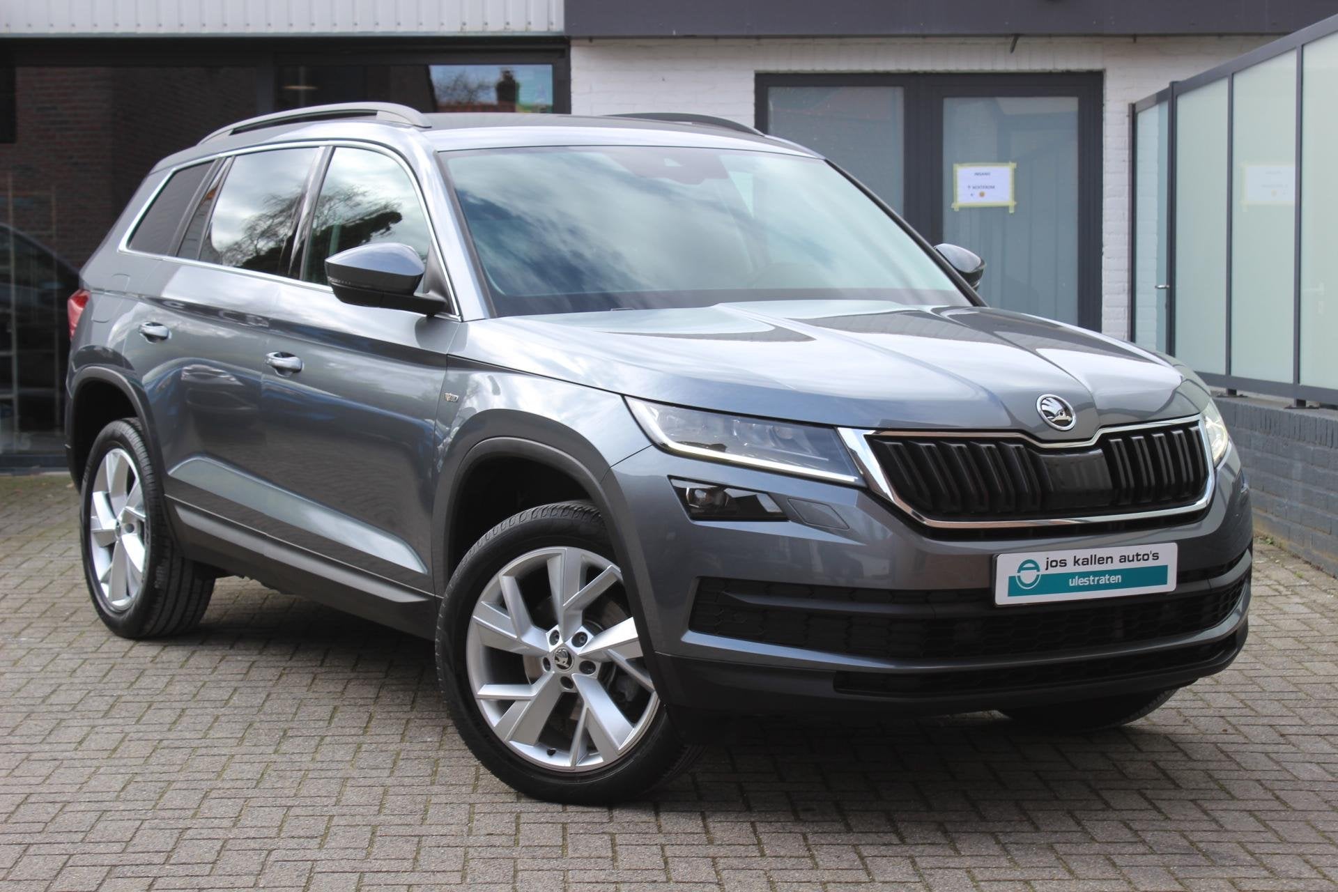 Skoda Kodiaq 1.5 TSI Business Edition Plus Grijs Kenteken, F, Auto's, Skoda, 4 cilinders, 150 pk, SUV of Terreinwagen, 750 kg