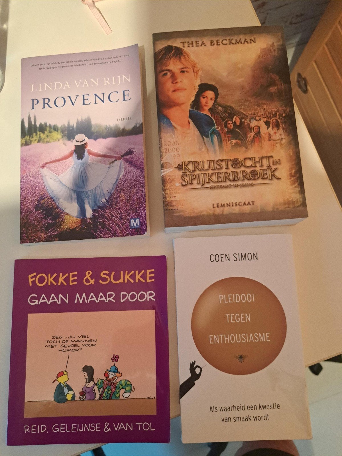 Boekenpakket: Thriller, Jeugdboek, Cartoon & Filosofie, Ophalen of Verzenden, Gelezen, Nederland