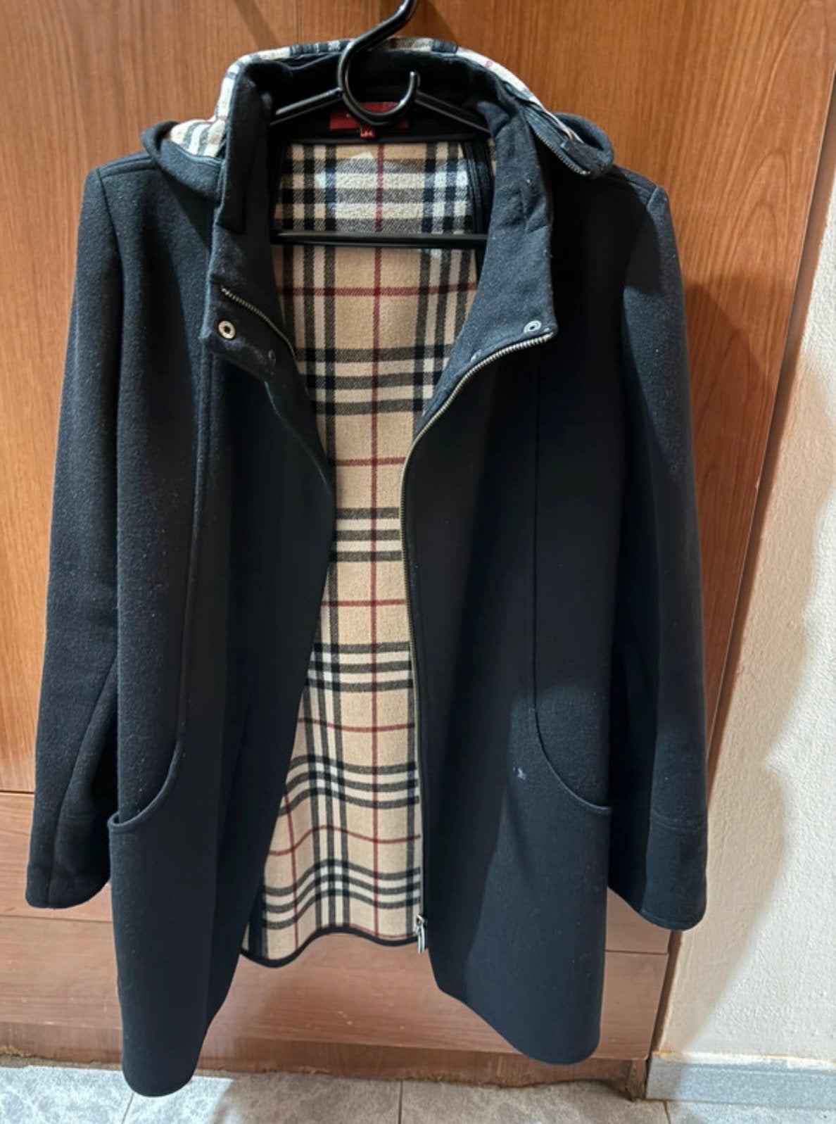 Burberry jas, Ophalen of Verzenden, Zo goed als nieuw, Maat 42/44 (L), Beige