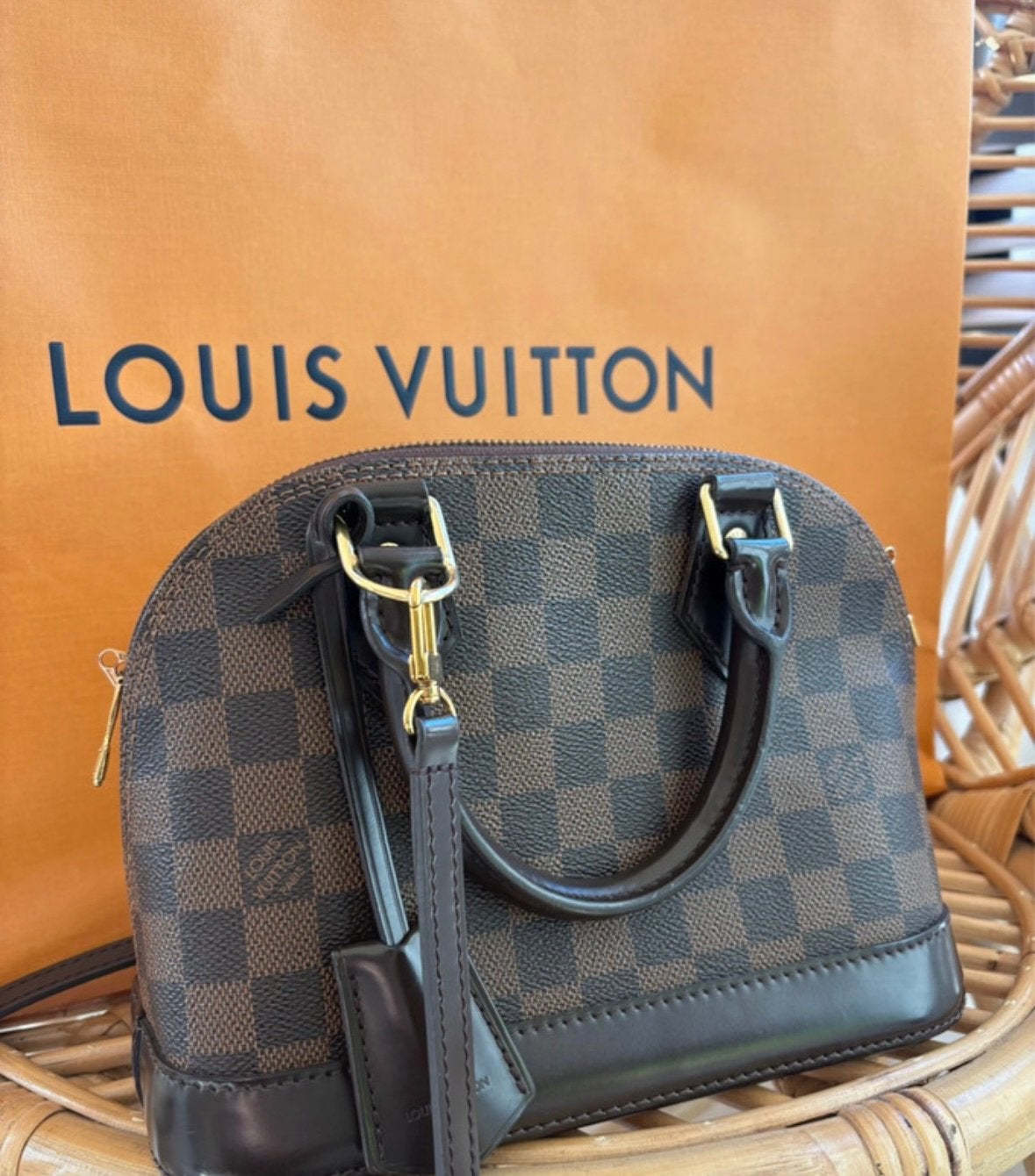 Louis Vuitton Alma BB bag in Damier Ebene canvas, Sieraden, Tassen en Uiterlijk, Tassen | Damestassen, Ophalen of Verzenden, Zo goed als nieuw