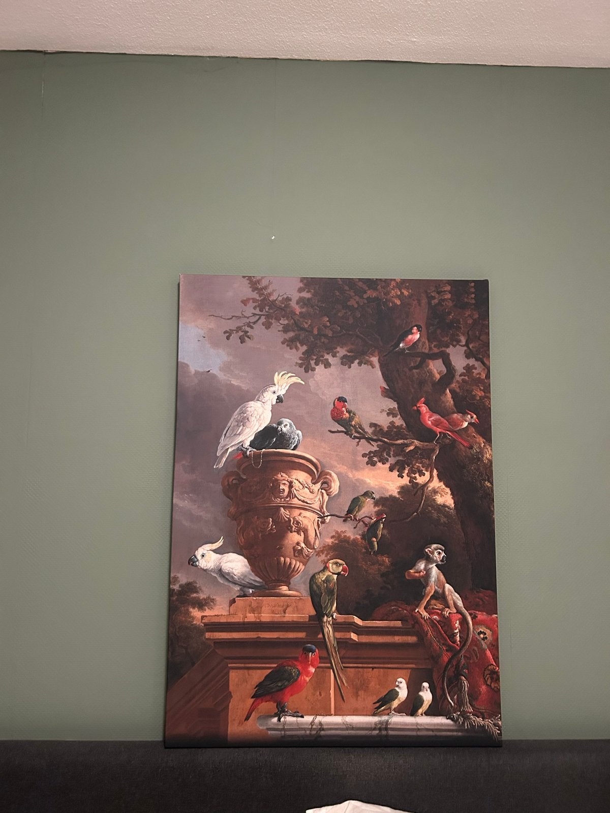 Schilderij met exotische vogels en aap, Antiek en Kunst, Kunst | Schilderijen | Klassiek, Doek, Dieren, Ophalen of Verzenden, Handgeschilderd