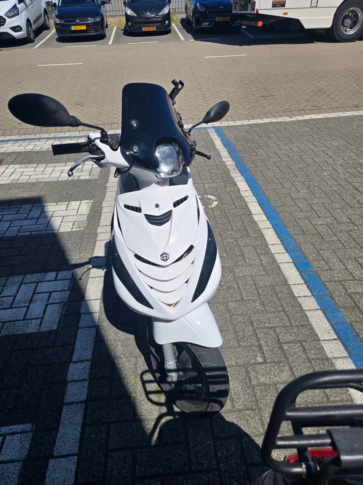 Piaggio Zip C25 - Wit, Goed Onderhouden, Fietsen en Brommers, Ophalen, Piaggio, Gebruikt, Benzine