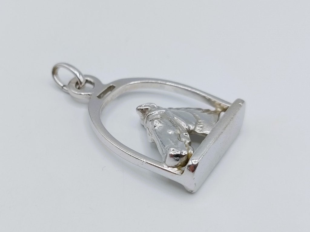 Zilveren hanger met pony / paarden hoofd in stijgbeugel, Info@zilverwebsite.nl, Verzenden, Zo goed als nieuw, Zilverwebsite.nl
