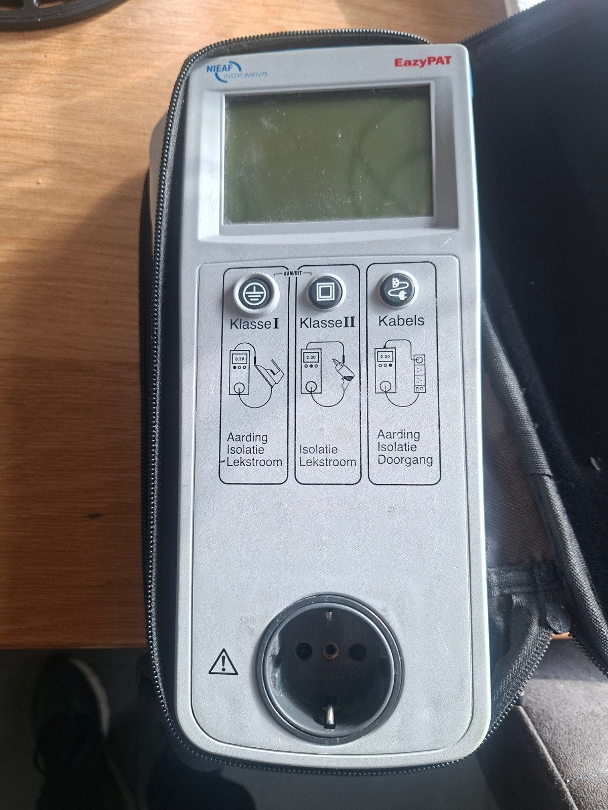 NIEAF EazyPAT PAT Tester - NEN 3140 Keuringen, Doe-het-zelf en Verbouw, Meetapparatuur, Ophalen of Verzenden