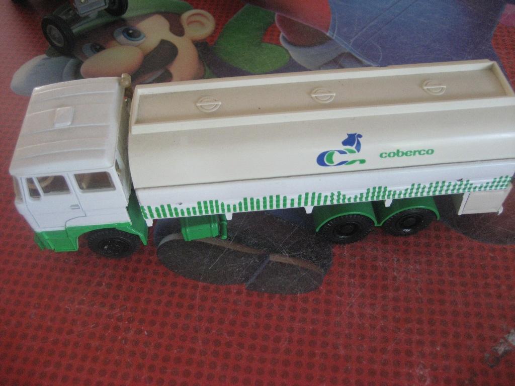 Daf 2800 Coberco, Ophalen of Verzenden, Zo goed als nieuw, Bus of Vrachtwagen, Lion Toys