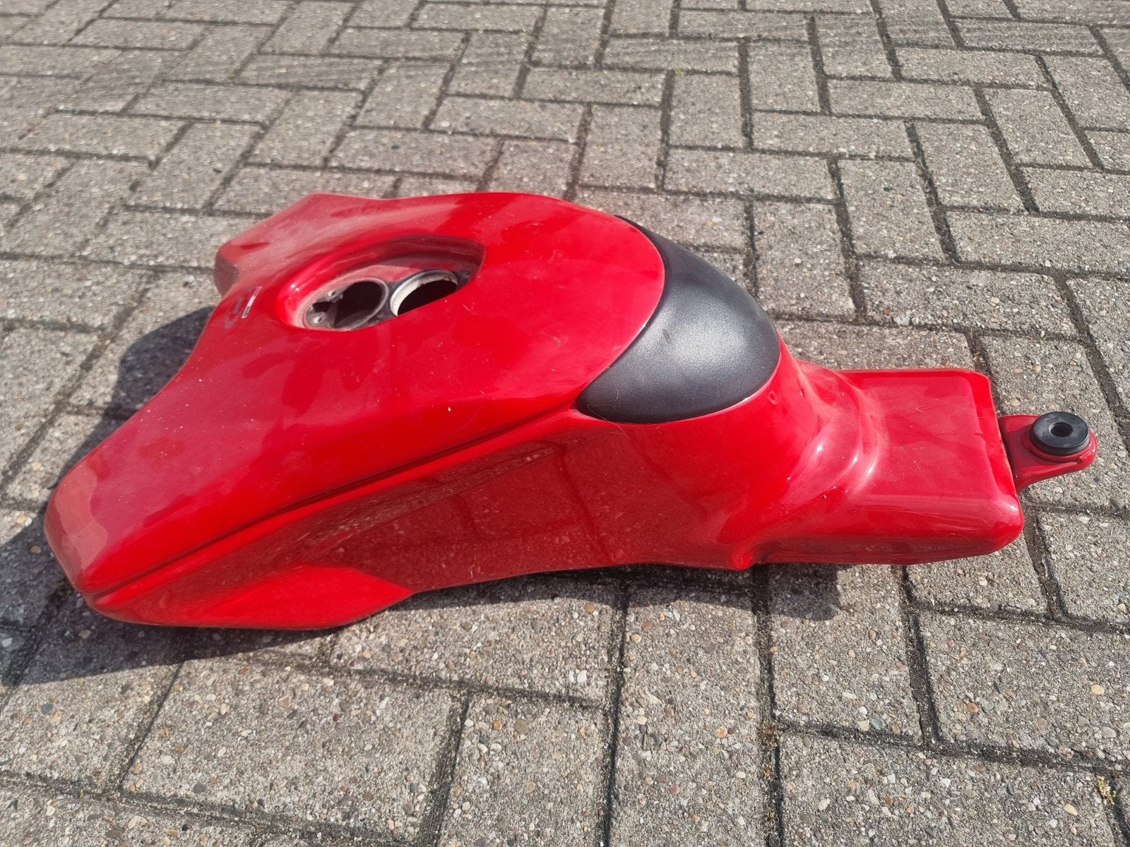 Tank Ducati 999 749, Ophalen