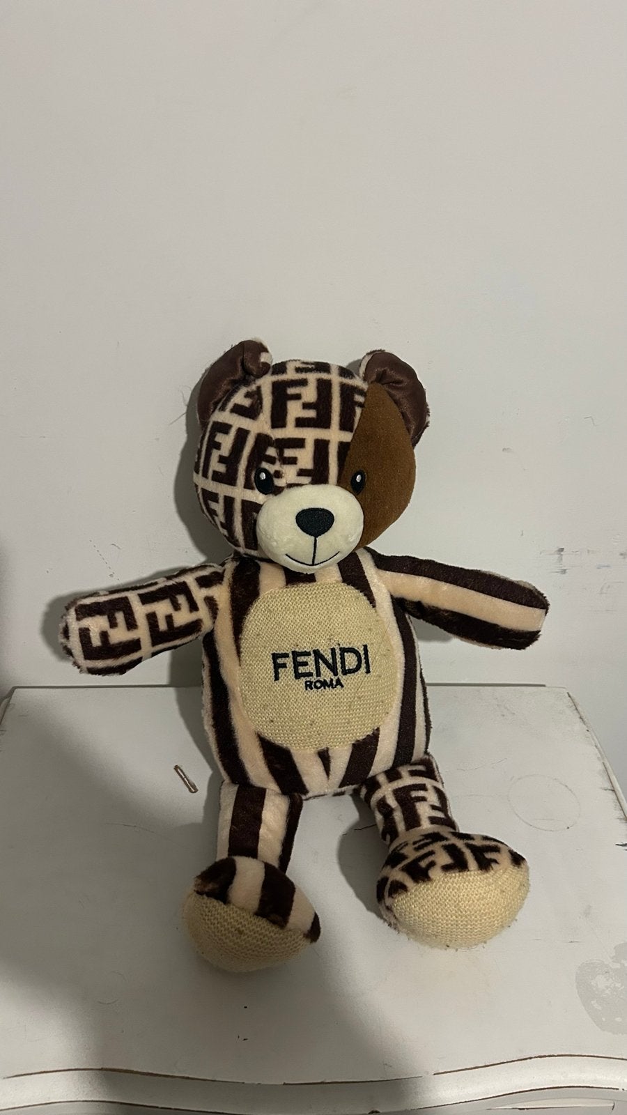 Fendi teddybeer - Zeldzaam en stijlvol knuffeldier, Overige merken, Beer, Ophalen of Verzenden, Zo goed als nieuw