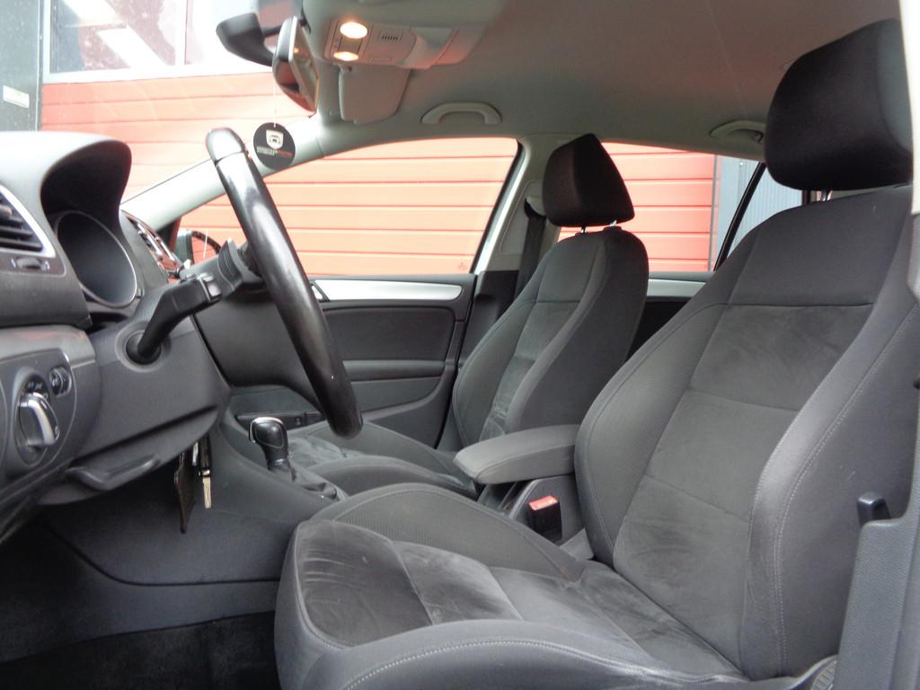 Volkswagen Golf 1.2 TSI Highline BlueMotion 105PK Automaat C, Auto's, Volkswagen, Euro 5, Gebruikt, 4 cilinders, 1198 cc