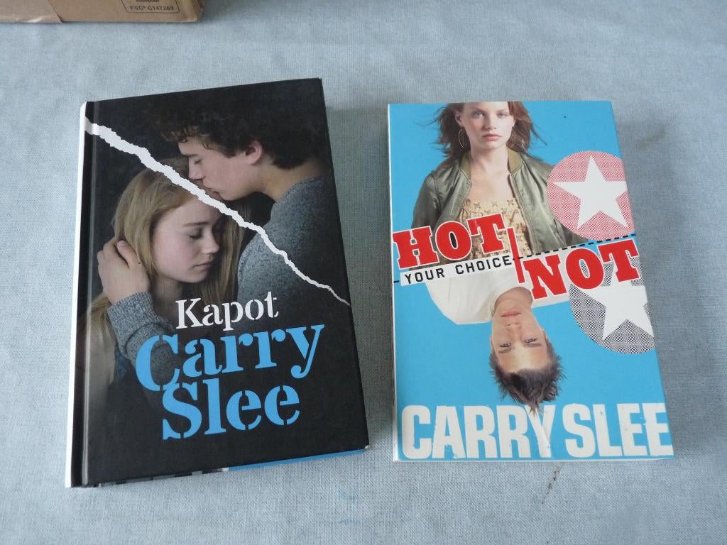 2 leuke  boeken van Carry Slee, Kapot en Hot or Not, Boeken, Ophalen of Verzenden, Zo goed als nieuw, Carry Slee, Fictie