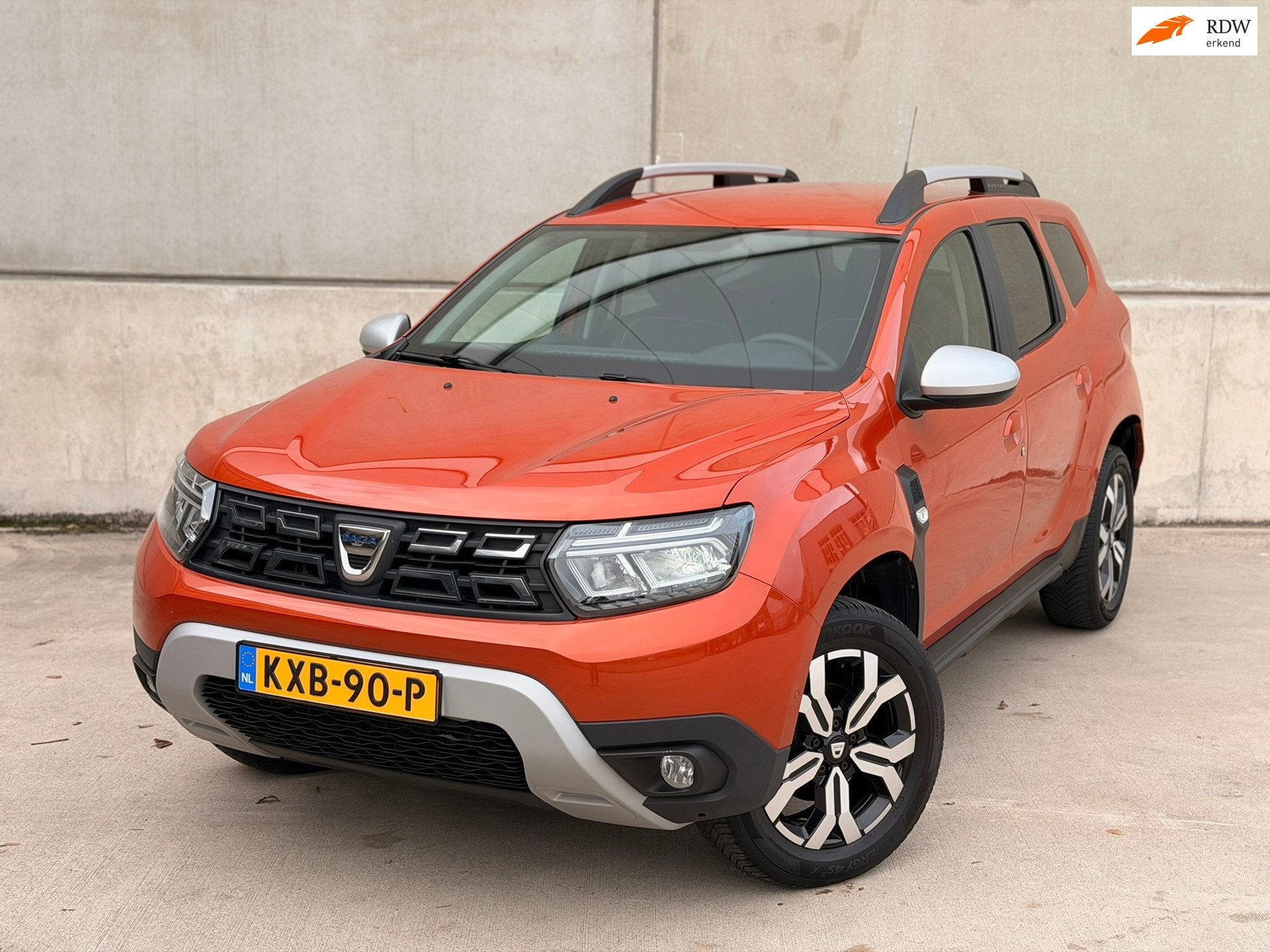 Dacia Duster 1.3 TCe Prestige Automaat Trekhaak CarPlay Came, Stof, Gebruikt, 665 kg, Bedrijf