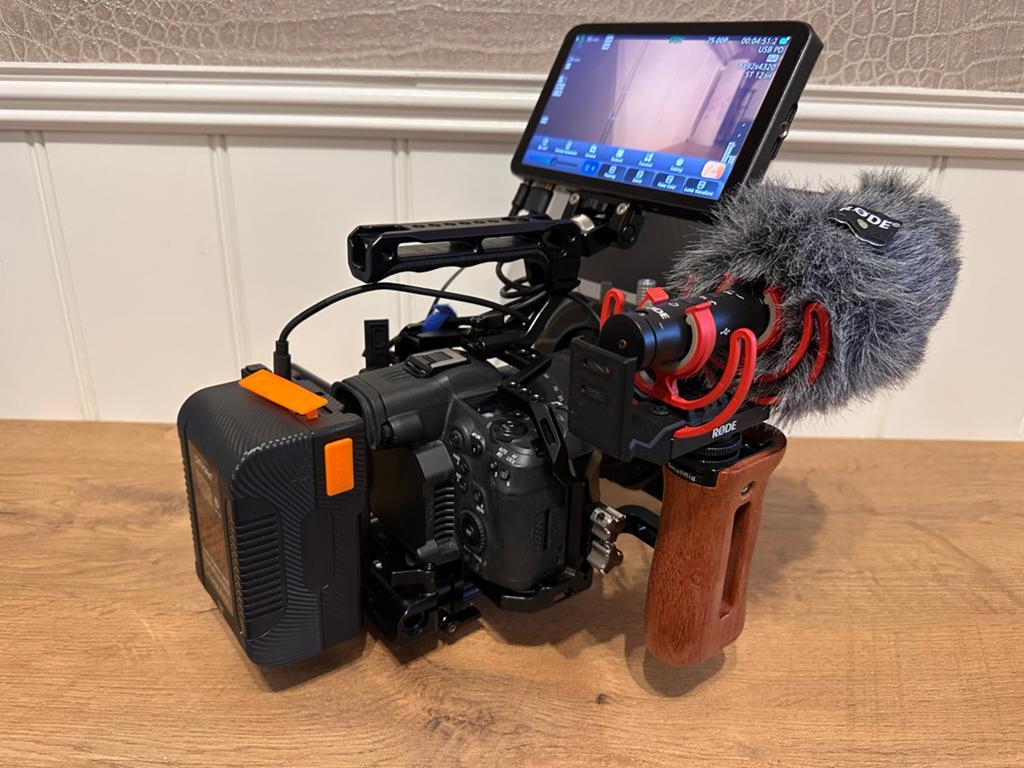 Professionele Canon EOS R5C Cinema Rig met accessoires, Canon, Overige soorten, Zo goed als nieuw, Externe microfoon