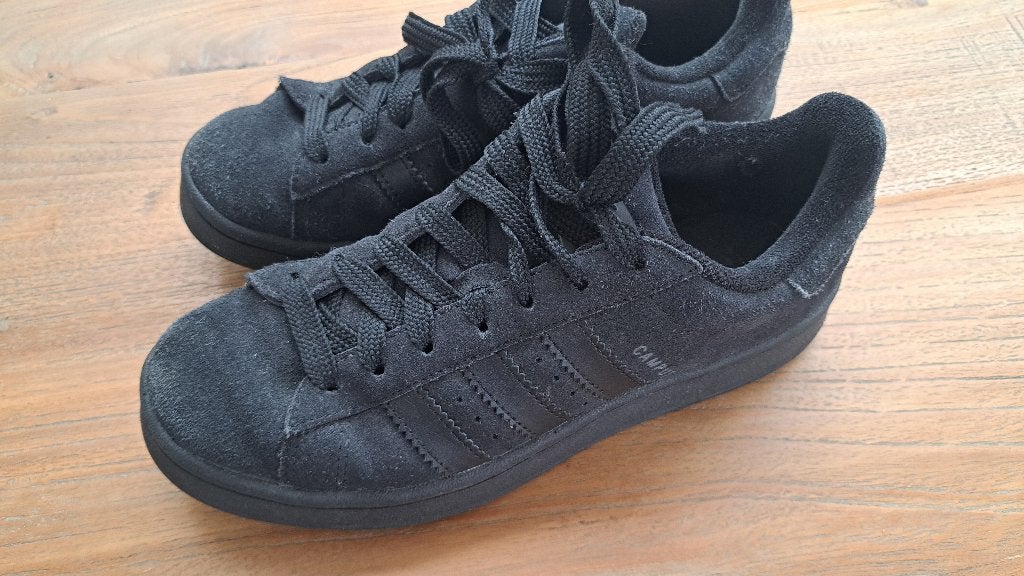 Adidas Campus sneakers zwart - Maat 33, Kleding | Dames, Schoenen, Adidas, Zwart, Ophalen of Verzenden, Sneakers of Gympen