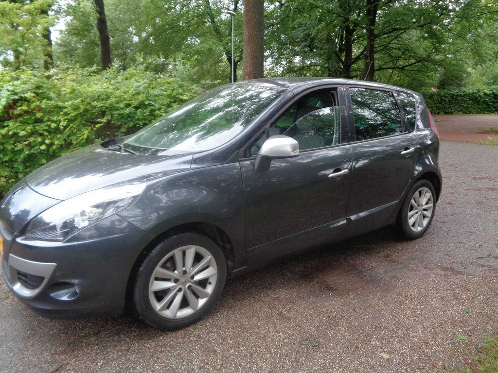 Renault - Scénic - 1.6 Celsium - Car - 2010, Auto's, Renault, Voorwielaandrijving, Gebruikt, 1295 kg, 4 cilinders