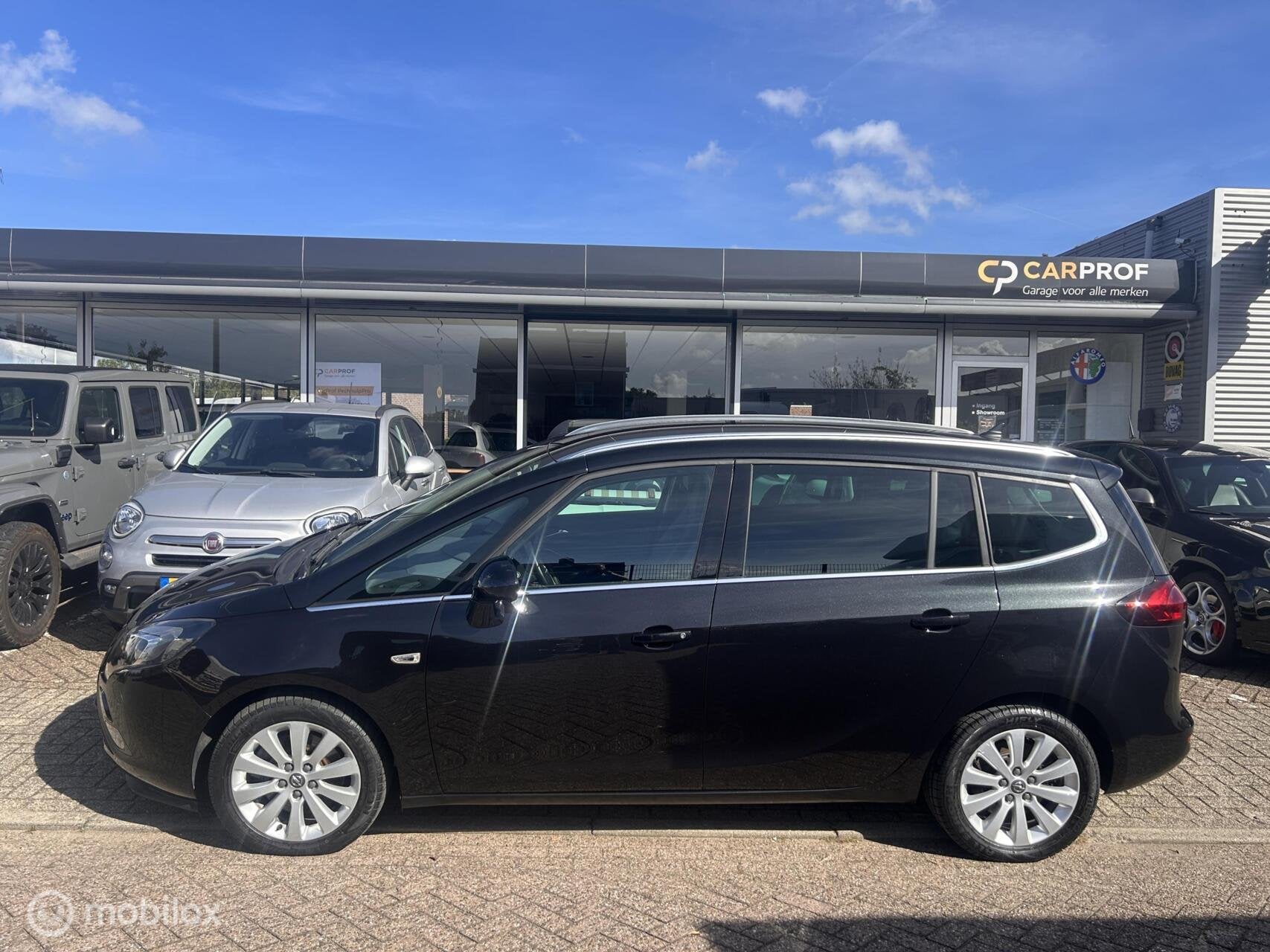 Opel Zafira Tourer 1.6 170 PK Automaat Unieke Auto !, Auto's, Gebruikt, Zwart, 4 cilinders, Met garantie (alle)