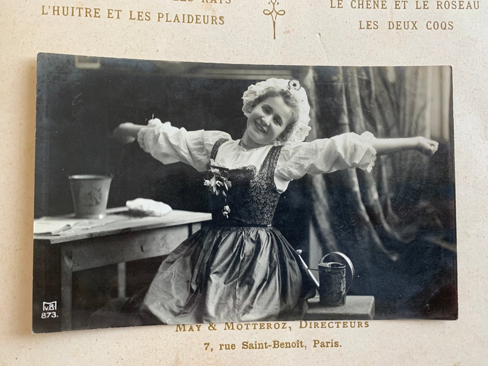 Dame in klederdracht (GO), Ophalen of Verzenden, Voor 1920, Ongelopen, Klederdracht
