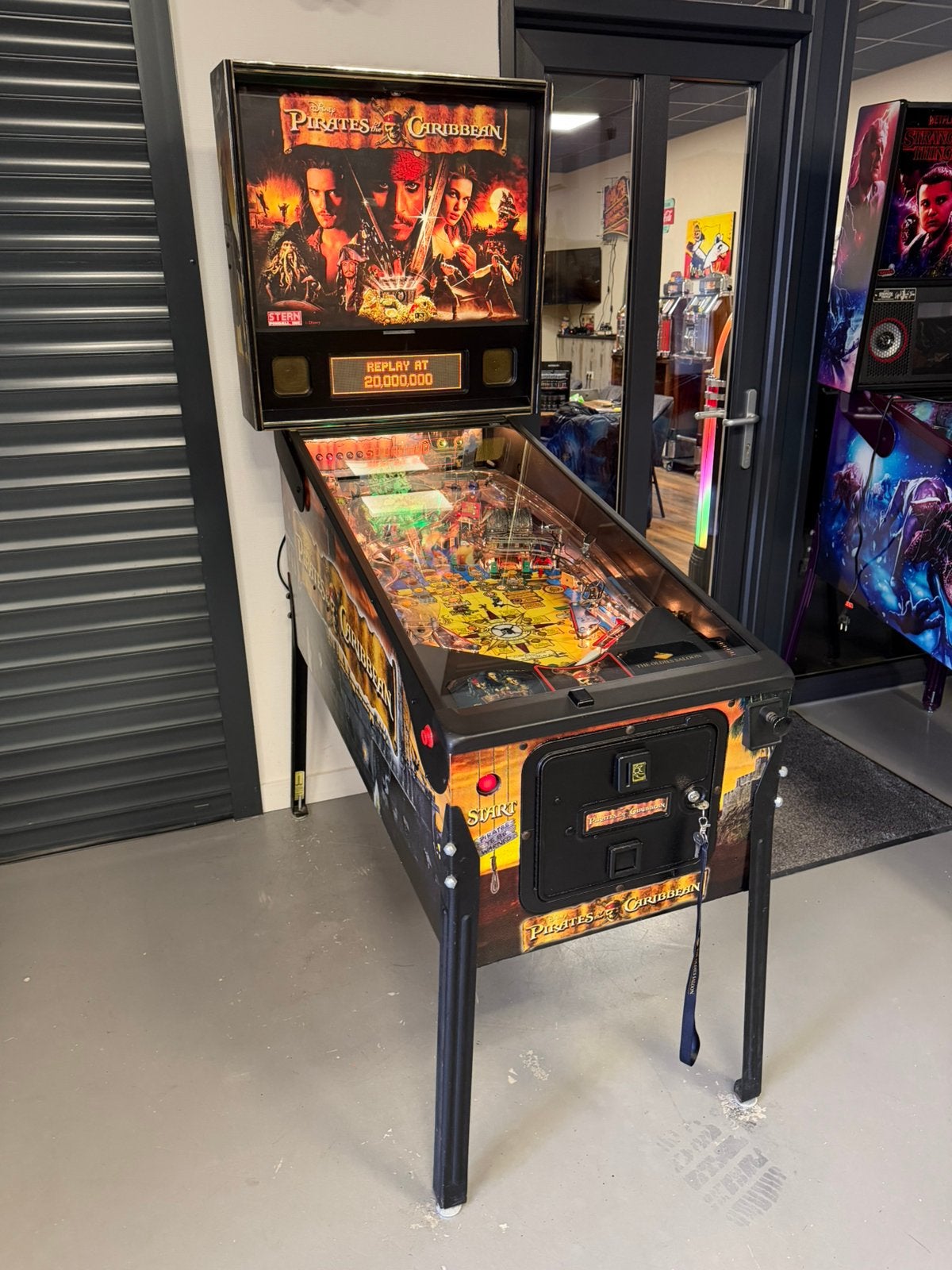 Prachtige flipperkast Stern Pirates Of The Caribbean Pinball, Verzamelen, Automaten | Flipperkasten, Ophalen, Stern, Zo goed als nieuw