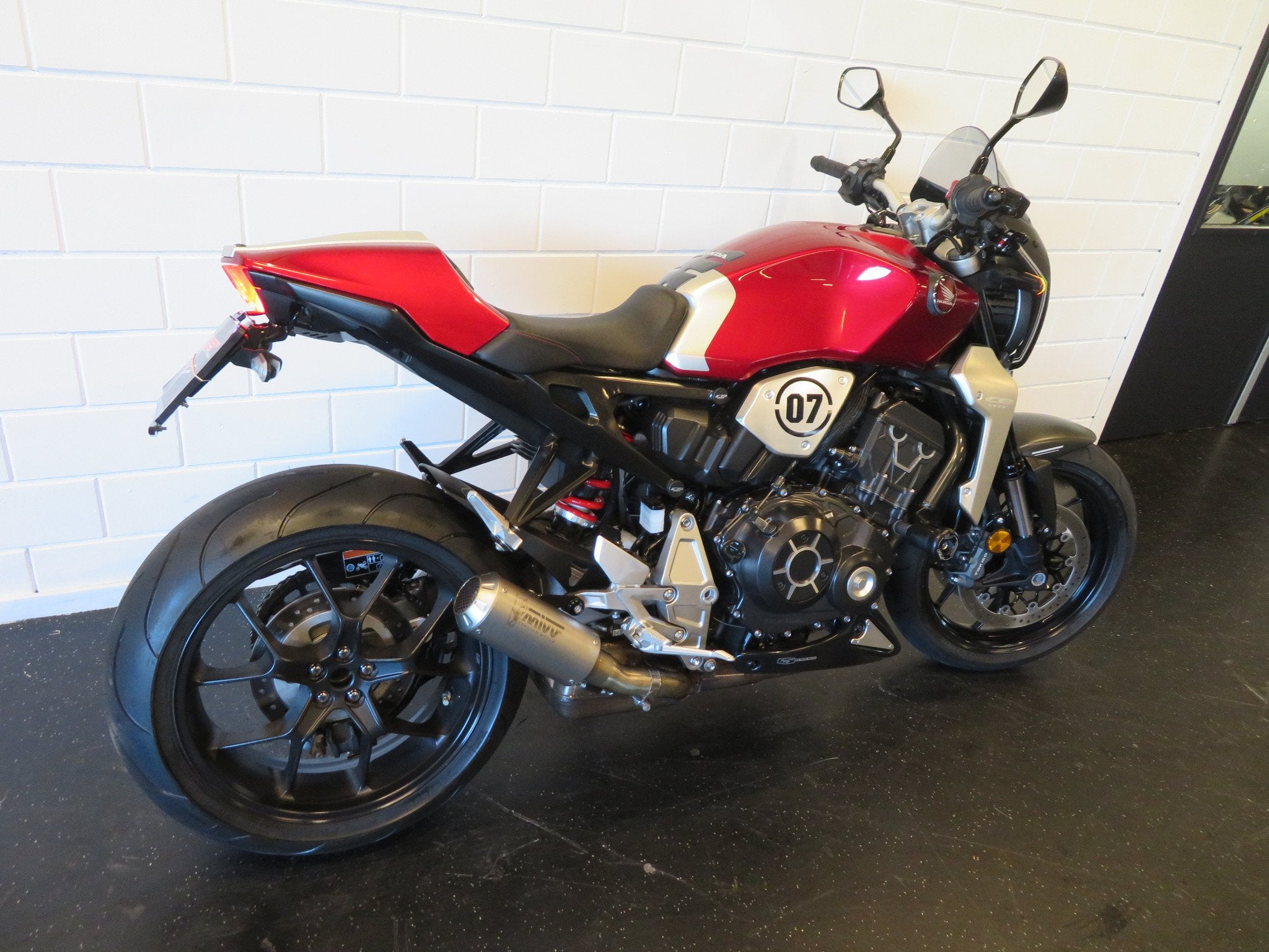 Honda CB 1000 R CB1000 RA MIVV PERFECT! (bj 2020), Naked bike, Gebruikt, Bedrijf