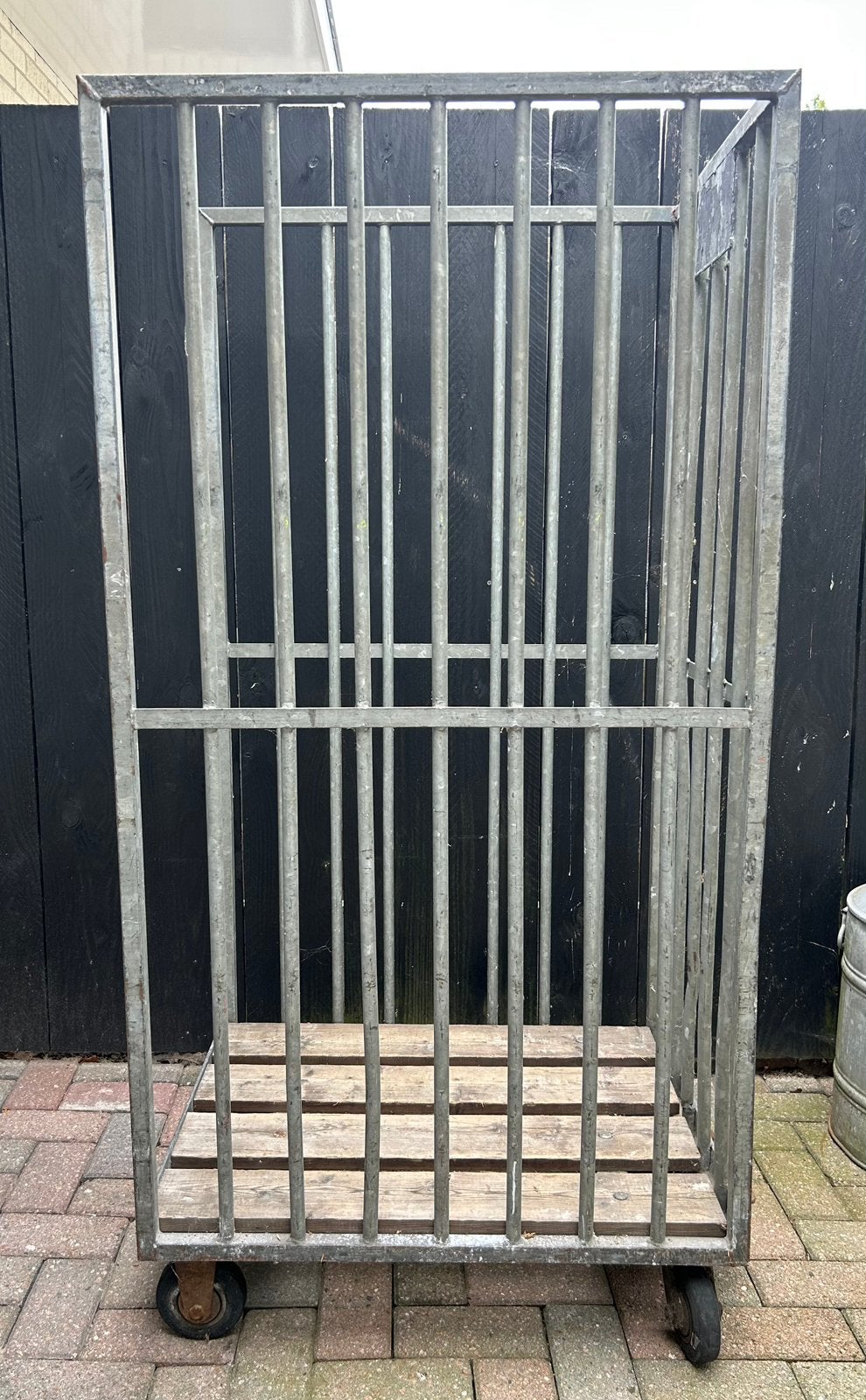 Industriele rolcontainer houtopslag, Doe-het-zelf en Verbouw, Transportwagens, 100 liter of meer, Ophalen, Gebruikt, Transportkar