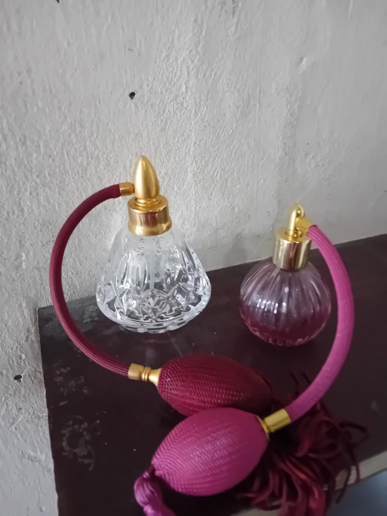 2 Vintage Parfum Spuiters - Kristal en Glas, Ophalen of Verzenden, Zo goed als nieuw